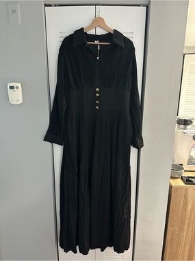 Moss & Spy Black Pleated Long Sleeve Midi Dress with Gold Buttons